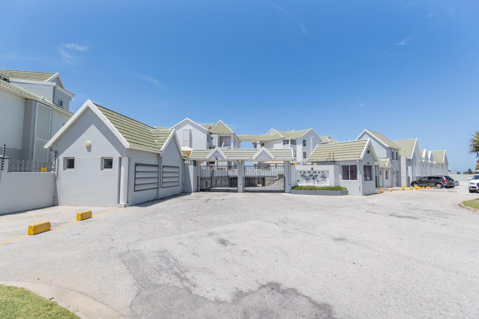 Summerseas Beach Living Порт-Элизабет Экстерьер фото